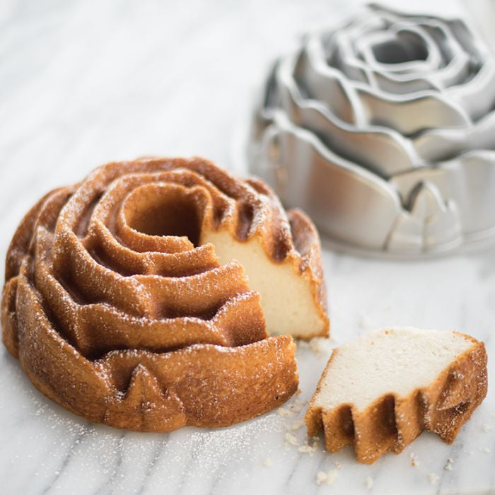 Platinum Rose Cast Aluminum Bundt Pan